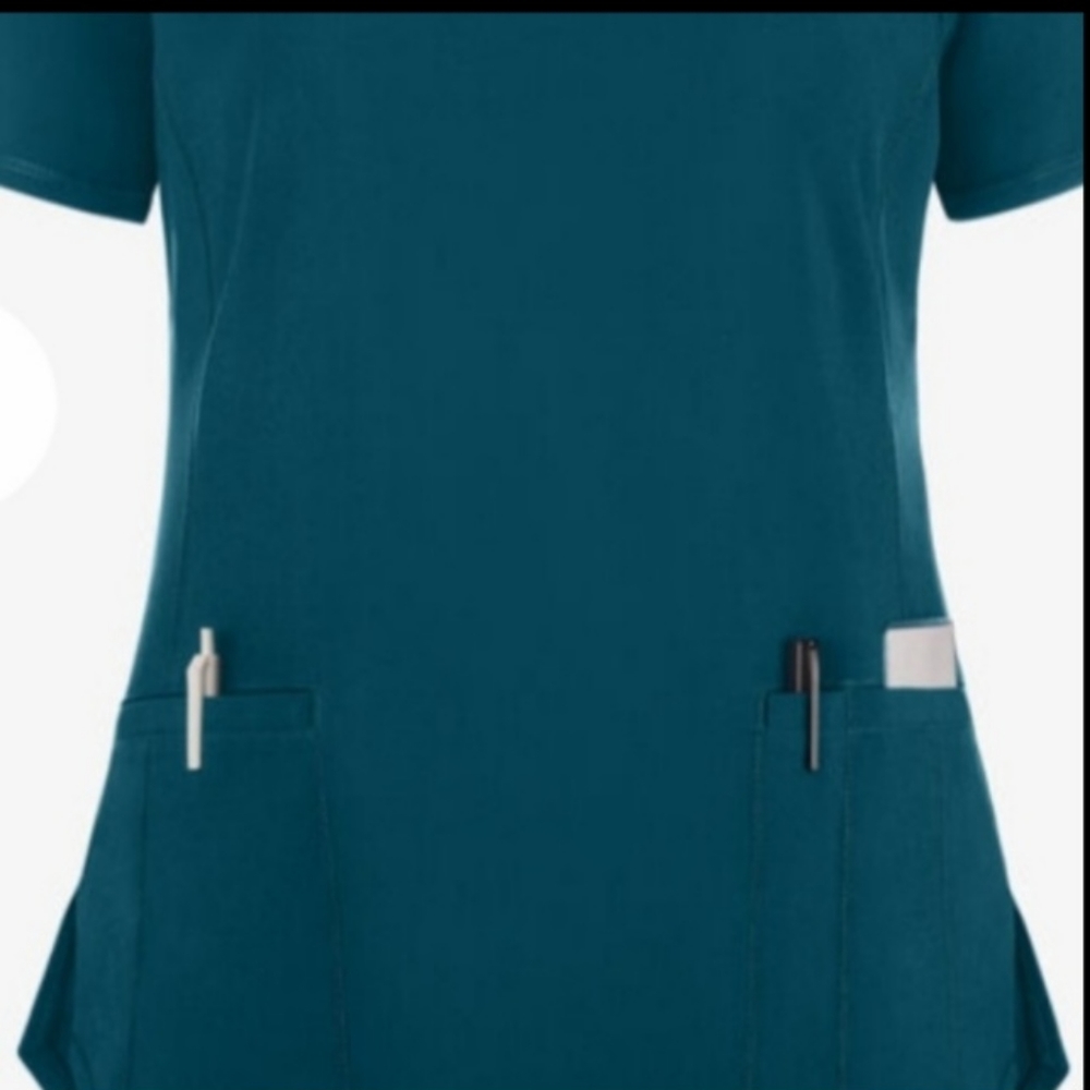 Cherokee Infinity Scrub Top